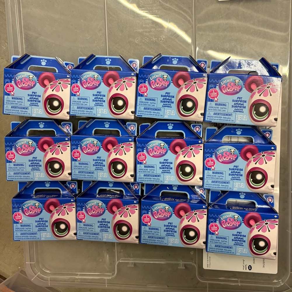 12X Littlest Pet Shop Blind Box